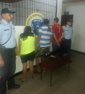 Los tres detenidos fueron llevados a la sede policial de El Piñal